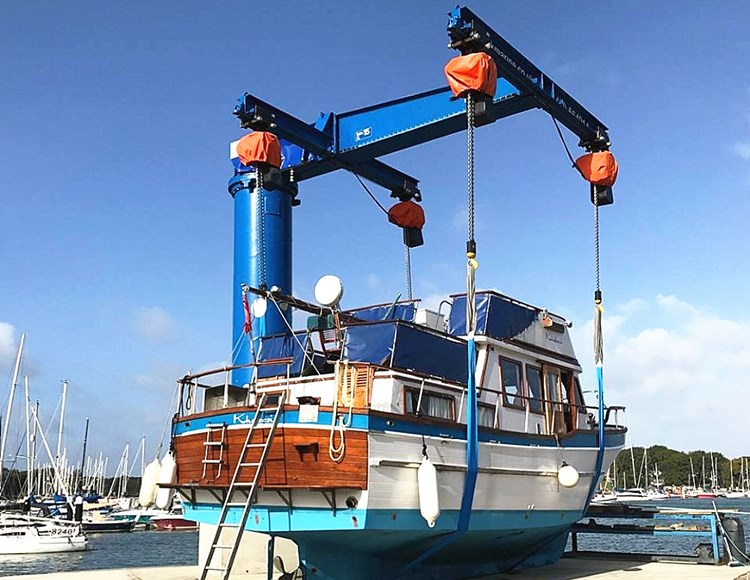 Boat Jib Crane - with 4 Hoists